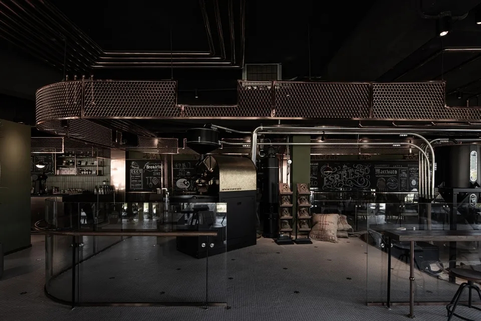 八步硬核的金属质感，让这个杭州餐饮空间设计绝了